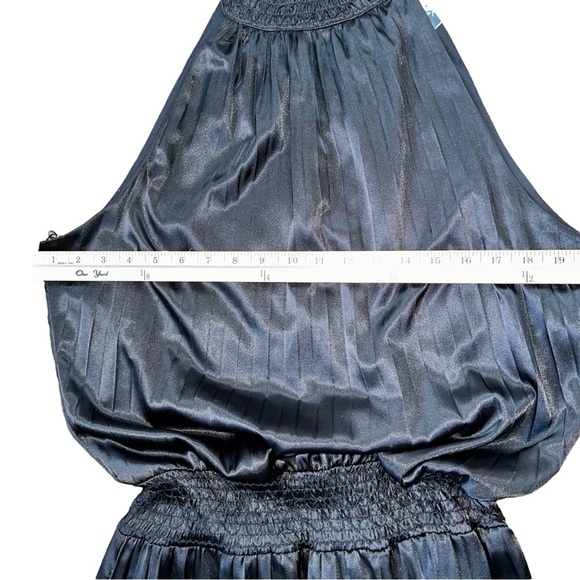 Black pleated halter style dress NWT size Medium - Picture 9 of 9